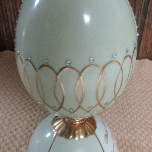 Heirloom Porcelain Musical Egg Shih Tzu Faithful Friend Ardleigh Elliott 2006 - Picture 3 of 9